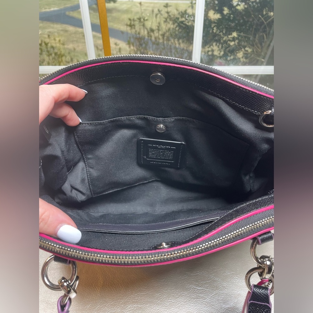 Coach Christie Carryall Black Crossgrain Leather with Pink/Magenta Piping NWOT - Picture 11 of 17